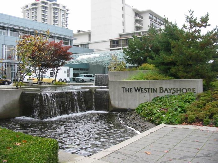 Westin Bayshore Hotel photo